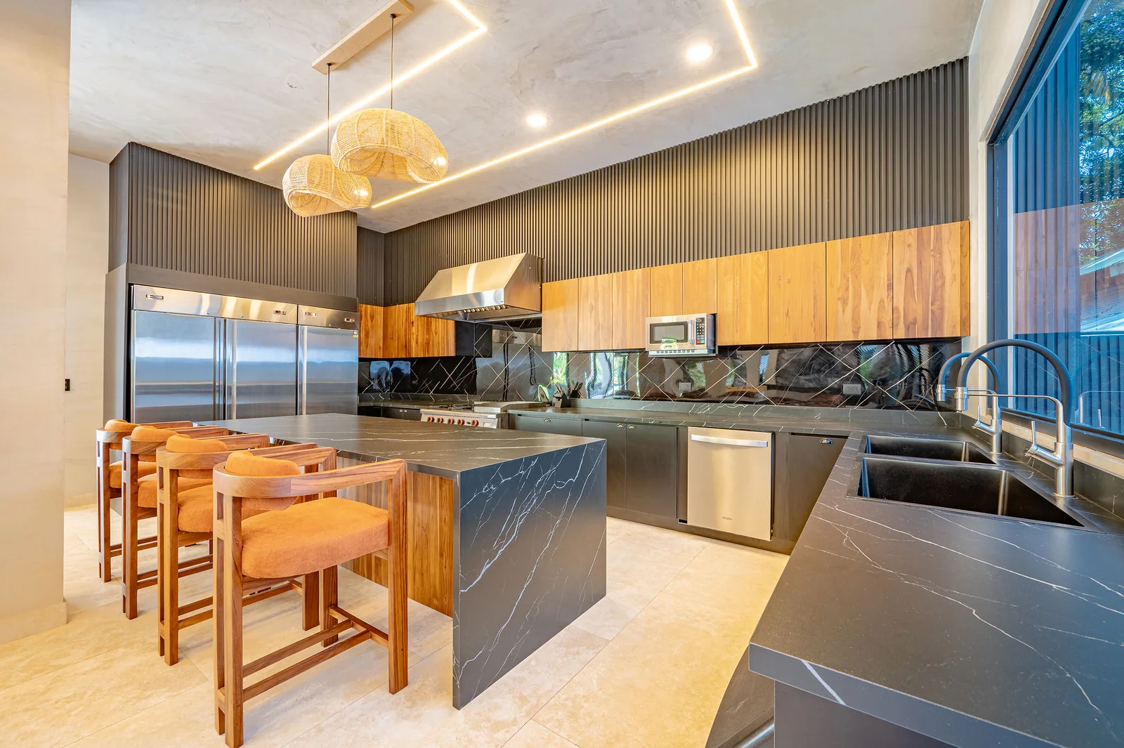 CHEF'S KITCHEN WITH A LARGE ISLAND